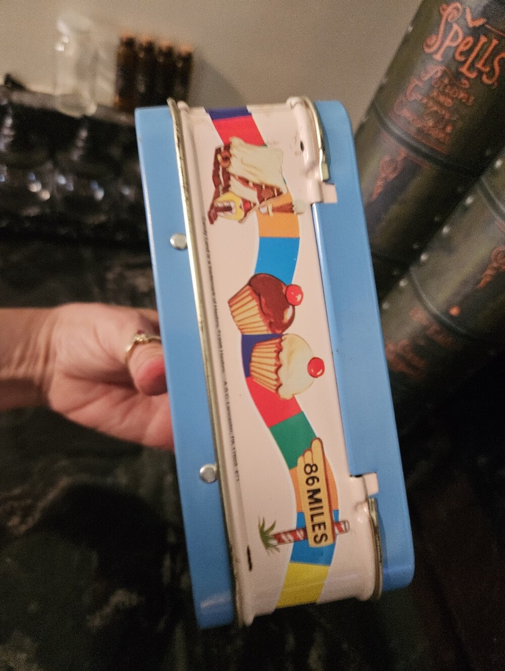 Vintage Candy Land Game Miniature Metal Lunch Box Tin (1998 Series) - Picture 6 of 7